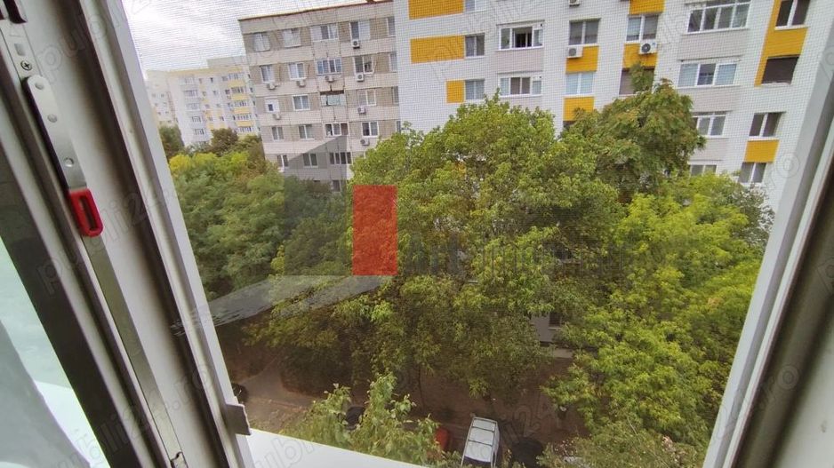 APARTAMENT 3 CAMERE-BARCA - Poză 12