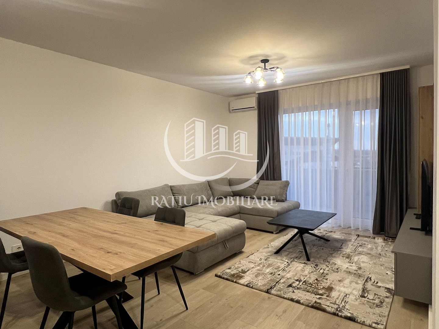 Apartament cu 3 camere | Parcare Subterana | Prima Arena | Oradea - Poză 1