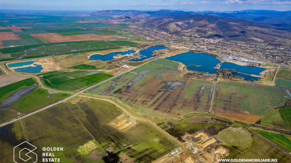Teren intravilan, 5000 mp, langa lacul Ghioroc - Poză 6