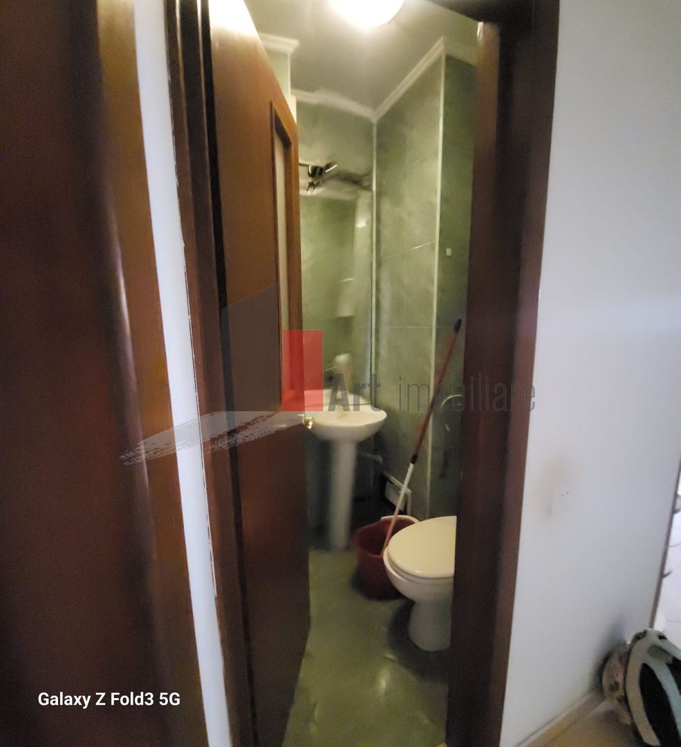 Apartament 3 camere decomandat - Poză 10