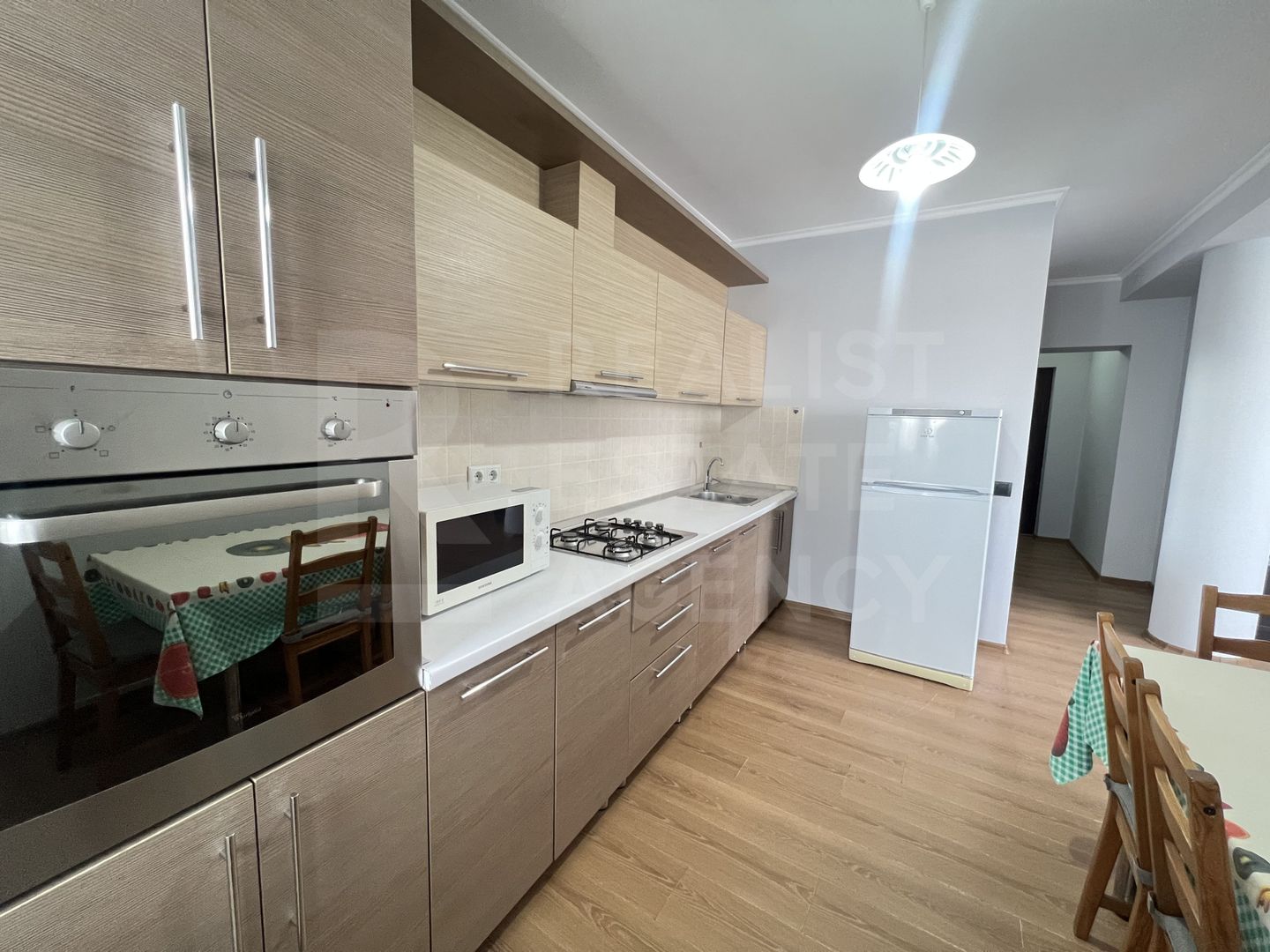 Chirie, apartament, 2 camere, strada Grenoble, Botanica - Poză 3