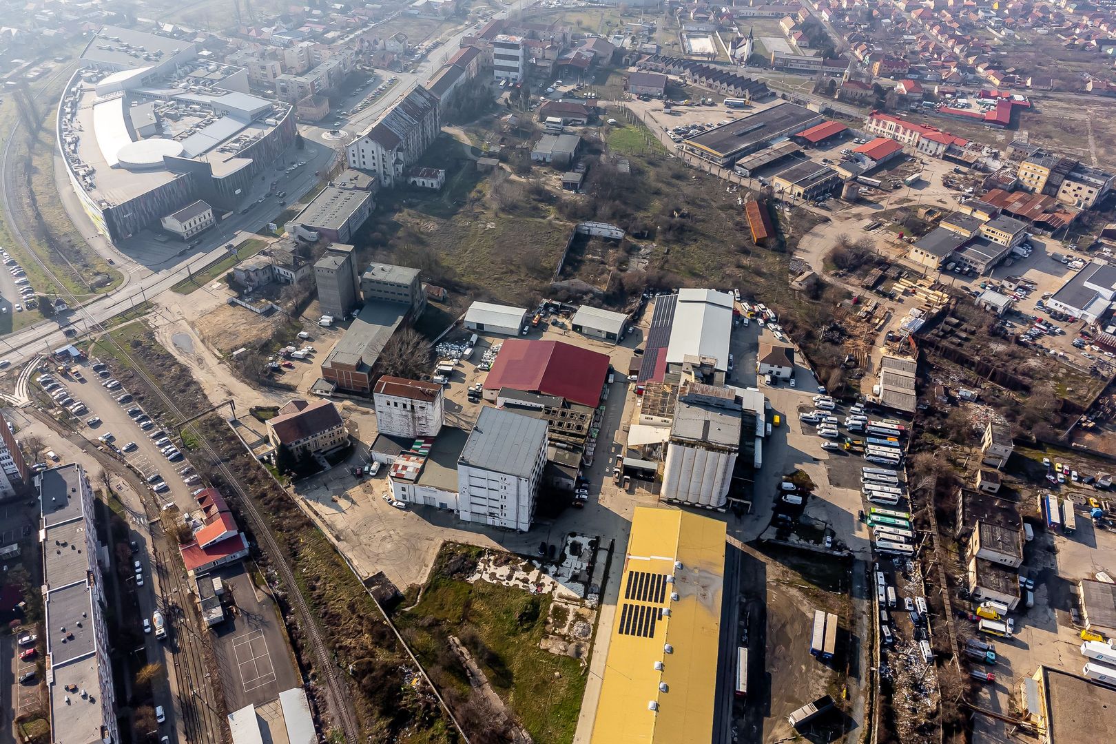 Platforma industriala 3552 mp hale beton si 9883 mp teren - Poză 8