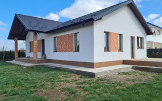 Casa plan parter deosebita, Lunca Cetatuii Ciurea, la asfalt, zona vis - Poză 9