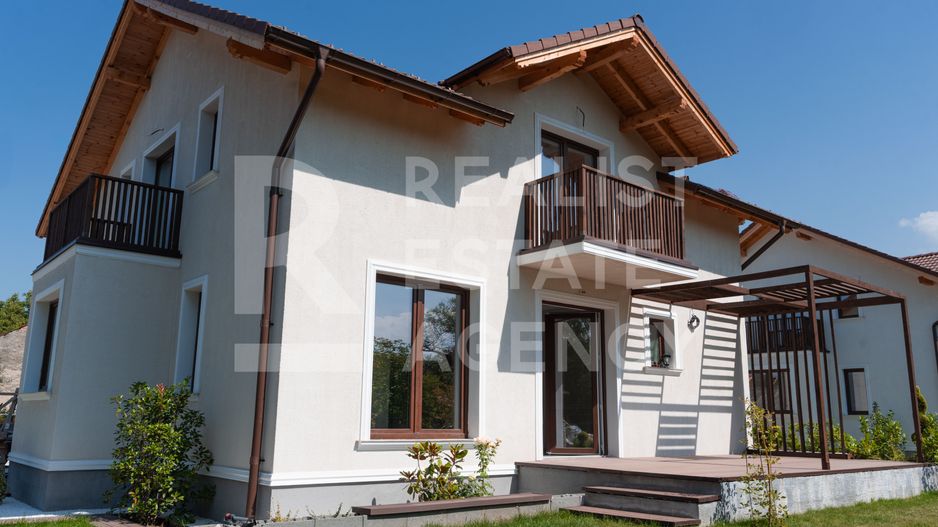 Case moderne de vânzare în Cristian, Brașov – confort și eficiență - Poză 1