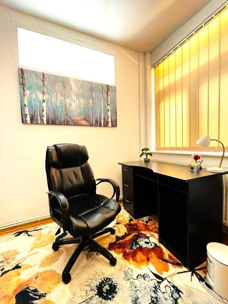 Apartament 3 camere - Piața Victoriei - curte 30mp  - 113mp utili - Poză 13