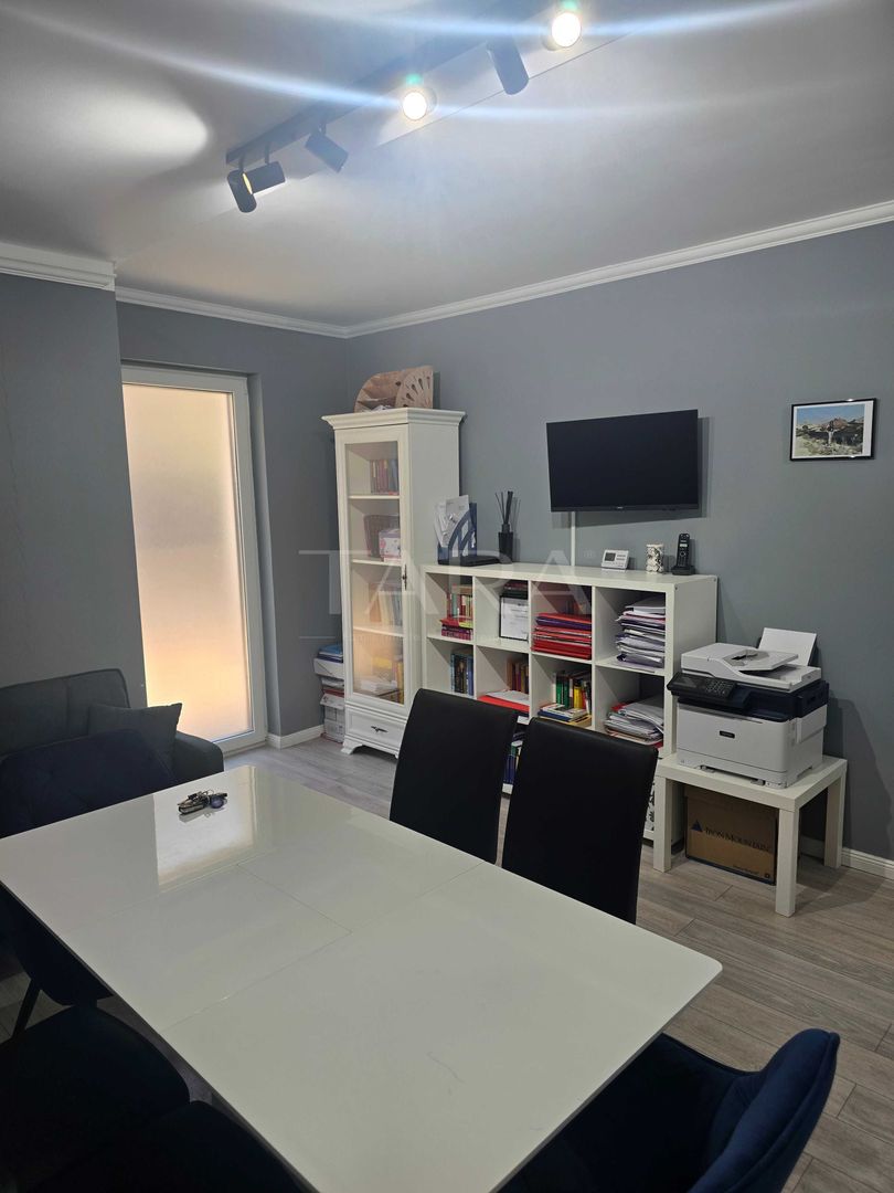 Apartament în zona Teatrului Național. - Poză 1