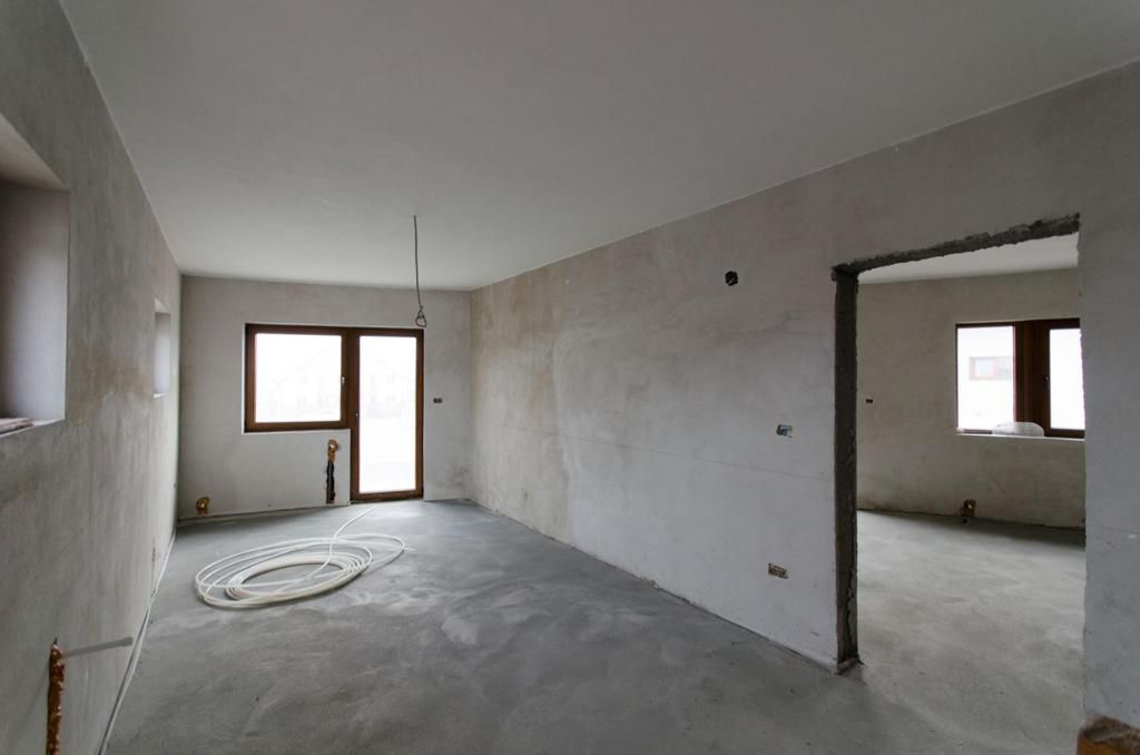 Casă individuală cu 5 camere în Vladimirescu - Poză 7