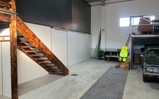 SPATIU DE INCHIRIAT IN MARGINEA - Poză 9