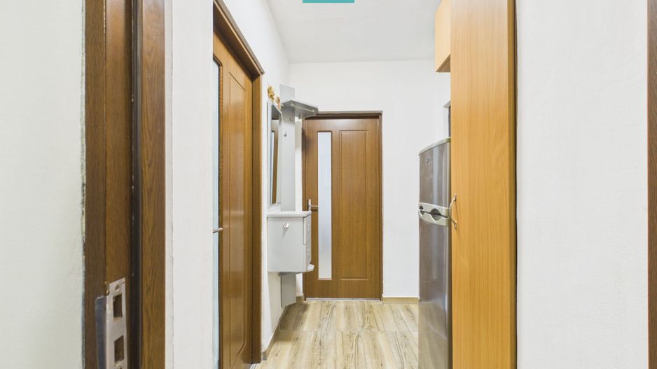 APARTAMENT 3 CAMERE, DECOMANDAT, ZONA VLAICU - Poză 12