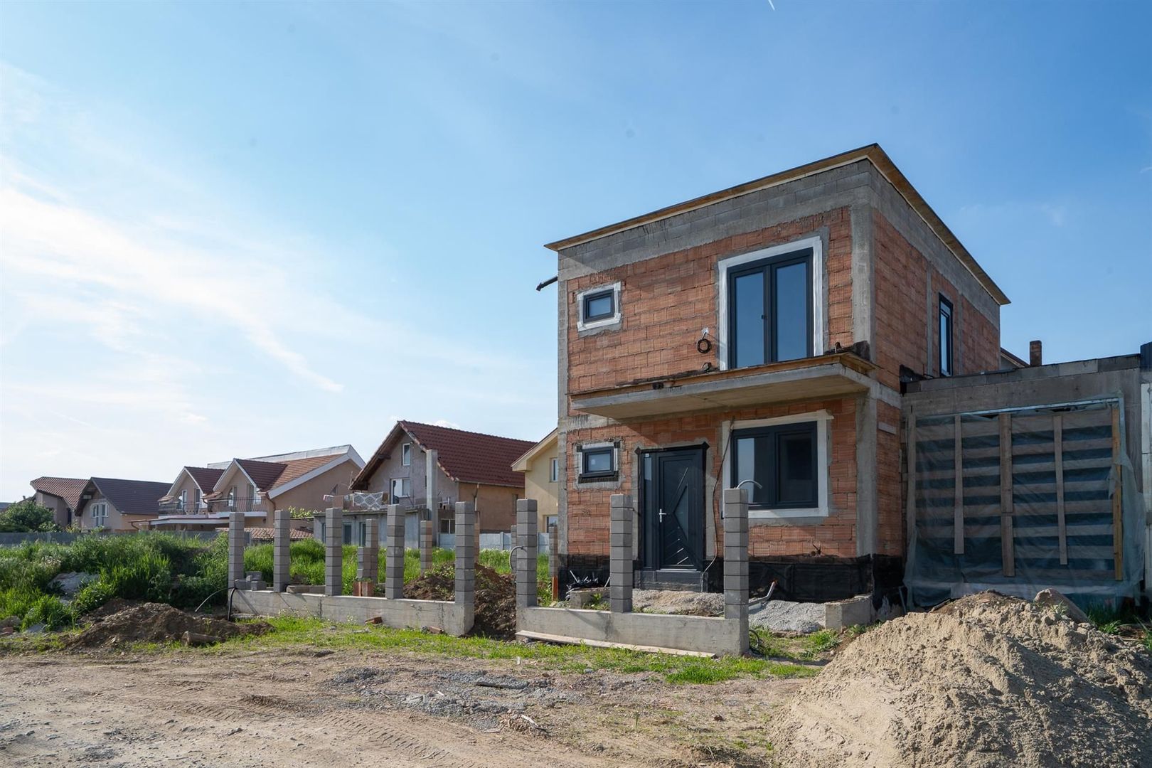 Casa in Oradea 2 dormitoare 2 bai garaj - Poză 9