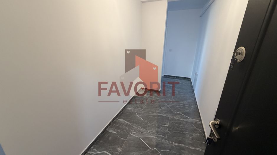 Disponibil imediat. Decomandat. TVA 21% inclus in pret - Poză 4