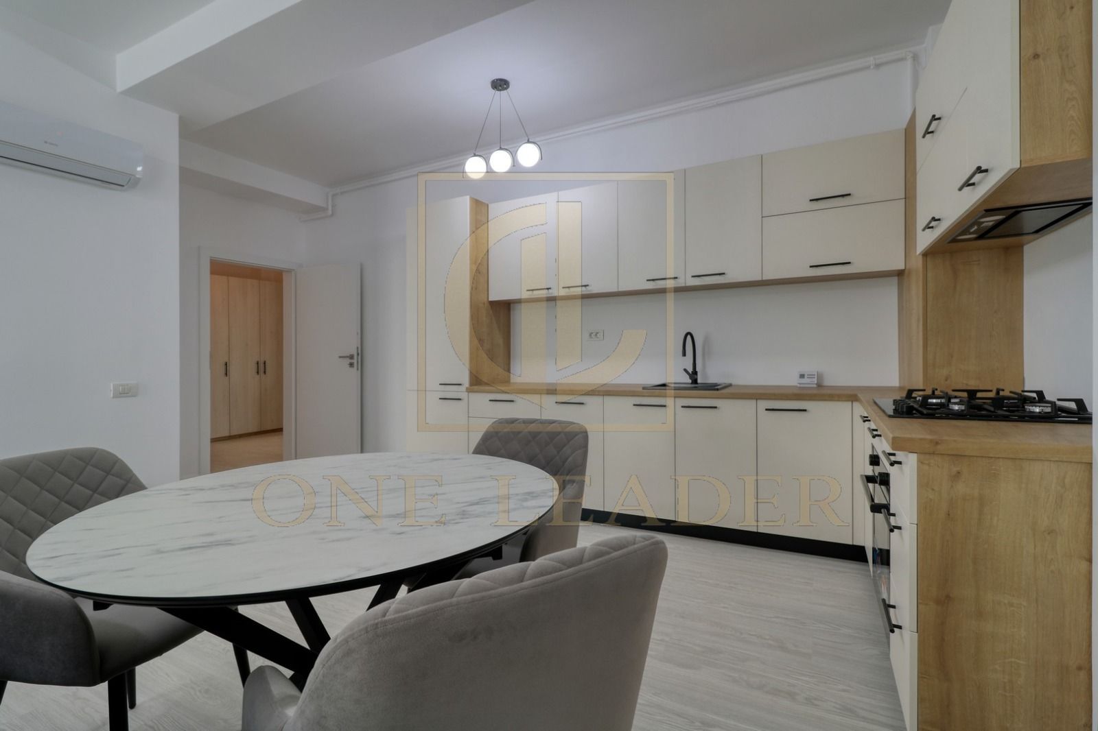 Prima Închiriere – 2 Camere Moderne cu 2 Balcoane – Zona Decebal - Poză 8