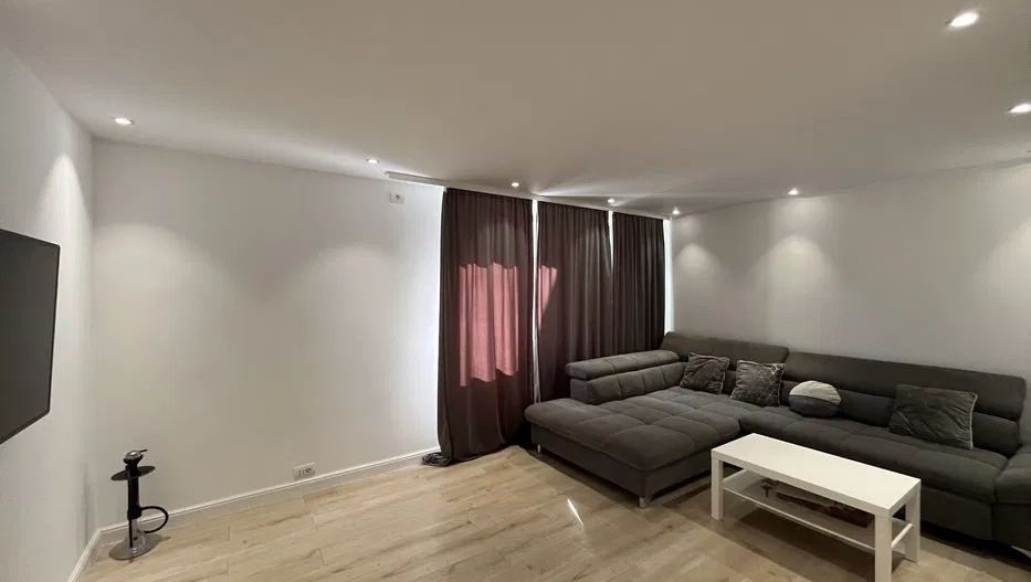 Metrou 1 Decembrie Decomandat 3 Camere - Poză 2