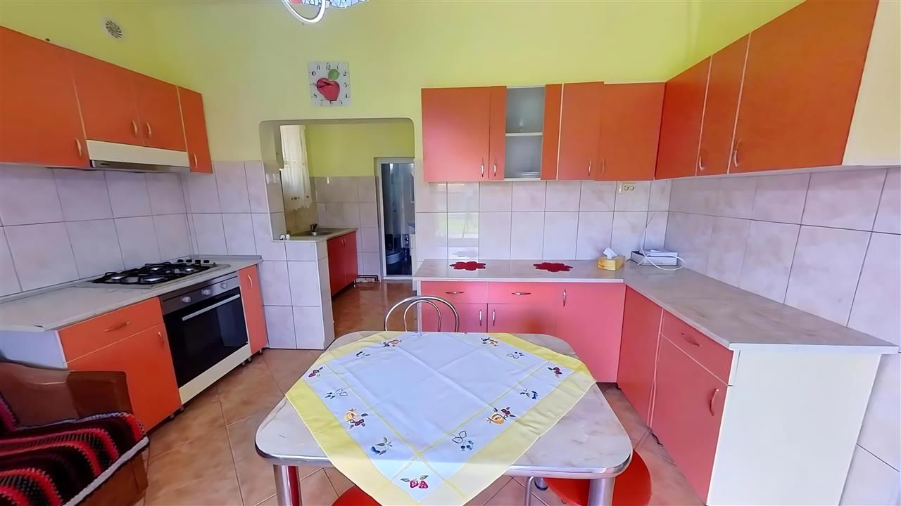 Liniste si aer curat - casa in zona pitoreasca Voiniceni, Mures - Poză 4