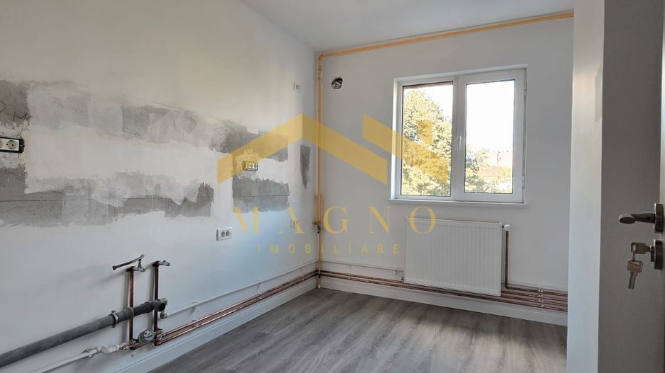 Apartament cu 4 camere de vanzare, Zona Malul Muresului/Praporgescu - Poză 5