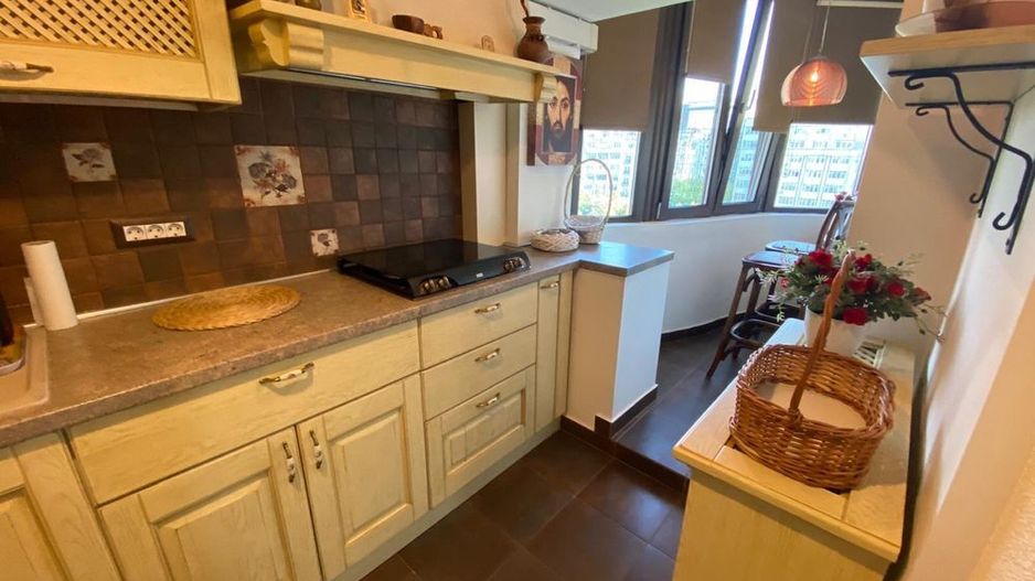 Apartament 2 Camere Unirii, Vedere Panoramică Zepter | Bloc Monolit 1997, 75mp - Poză 9