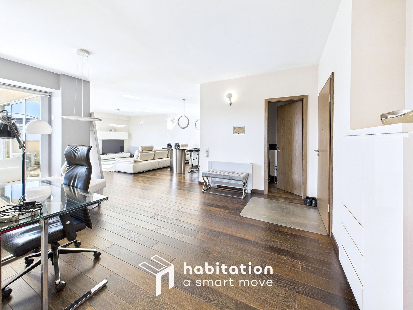 Rafinament și confort în Elisabetin – apartament cu terasă generoasă - Poză 12