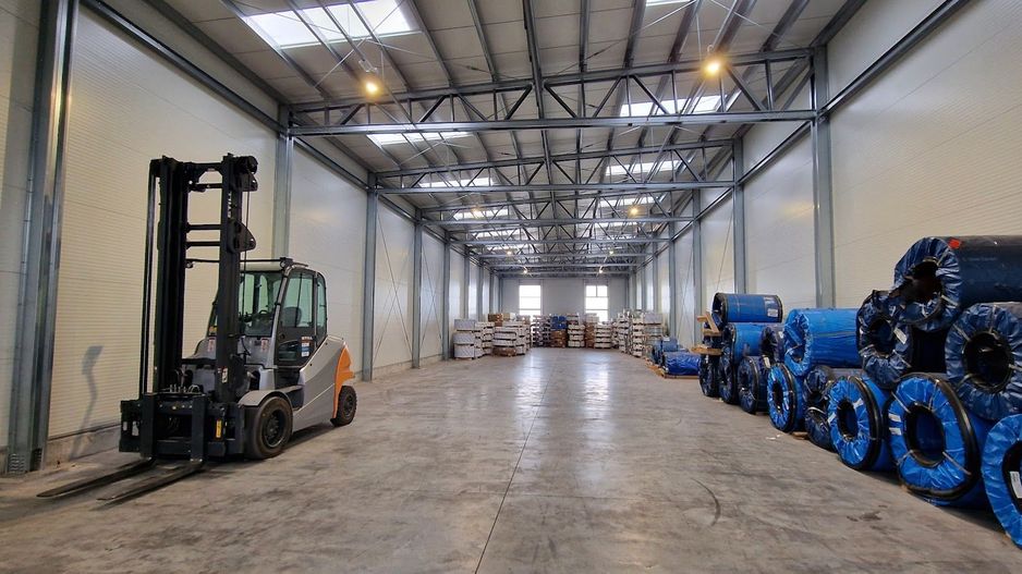 Hală industrială de închiriat – Parc Industrial Aeroport Oradea - Poză 1
