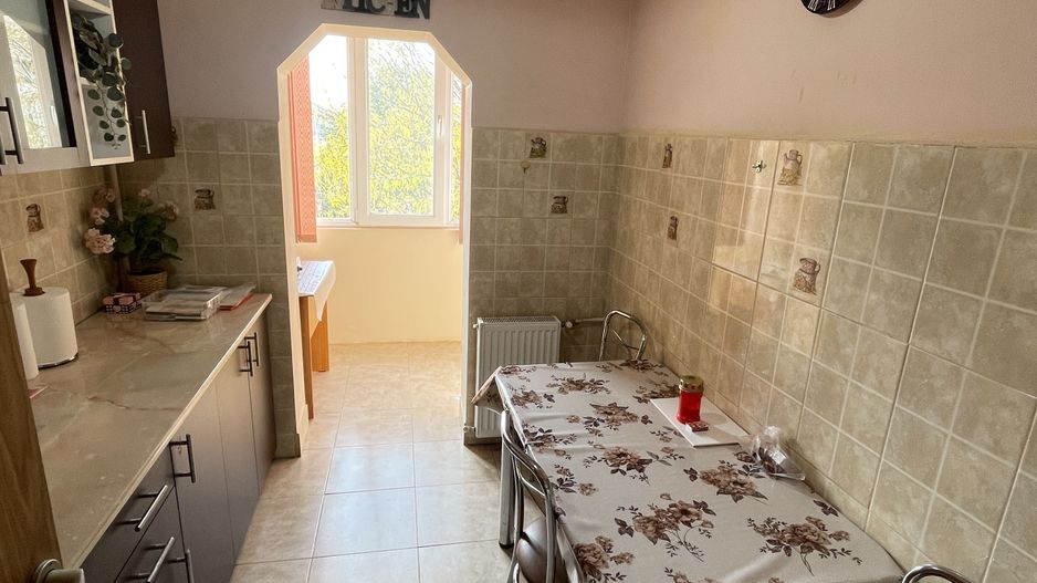 Lipovei | 3 camere | Decomandat | Mobilat-Utilat | Acoperiș - Poză 5