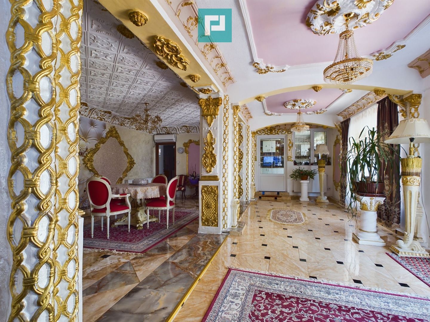 Casă stil conac pe drumul Cetății - Șiria - Poză 2