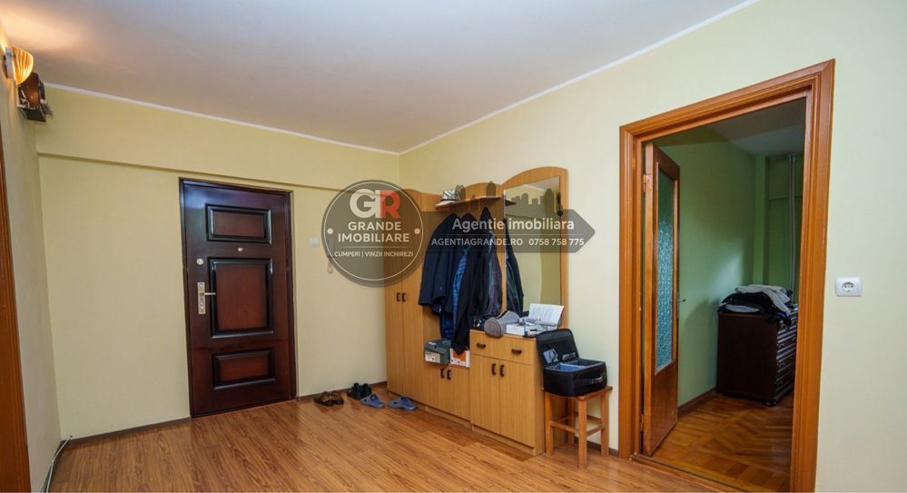 Str Victoriei - Apartament 2 cam decomandat Central - Poză 3