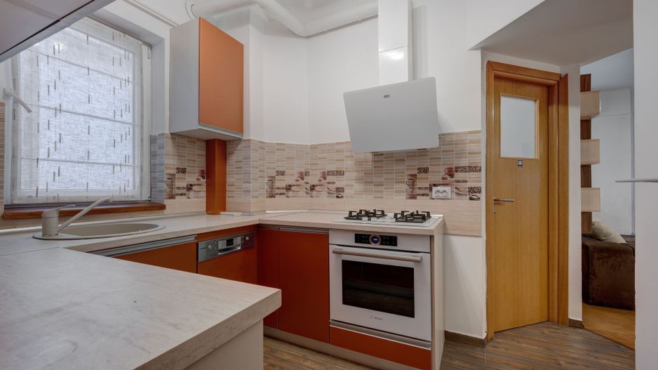 2 Apartamente  in Vila 5 Cam Metrou Basarab Gara de Nord - Poză 14