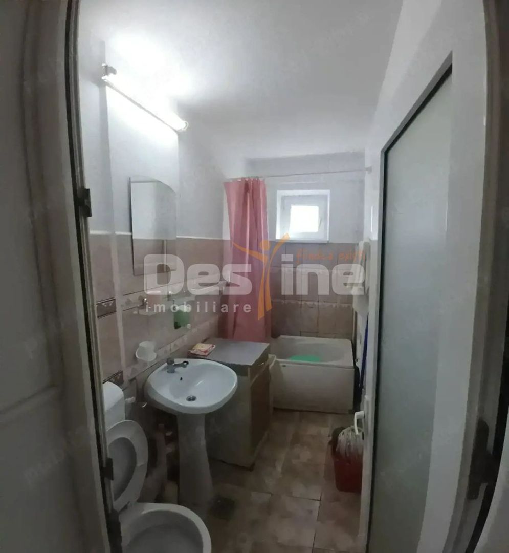 Apartament de închiriat în zona Casa de Cultură, Constanța - Poză 9