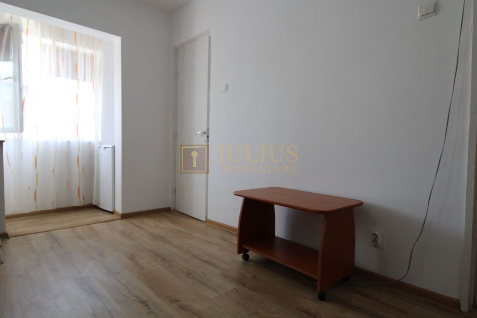 Bucatarie inchisa, aer condiționat -Bucovina - Poză 3