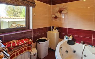 Casă individuala cu 5 camere, 270 mp, Tractorul - zona Coresi - Poză 17