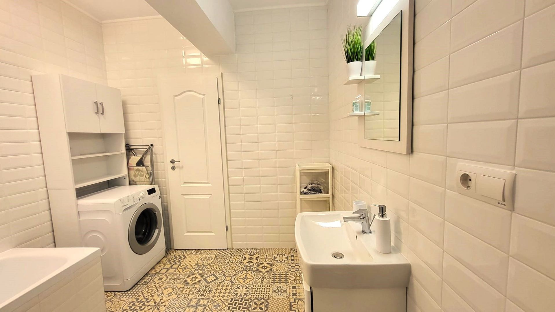 Exclusivitate - Apartament în bloc nou, cu loc parcare - Poză 14