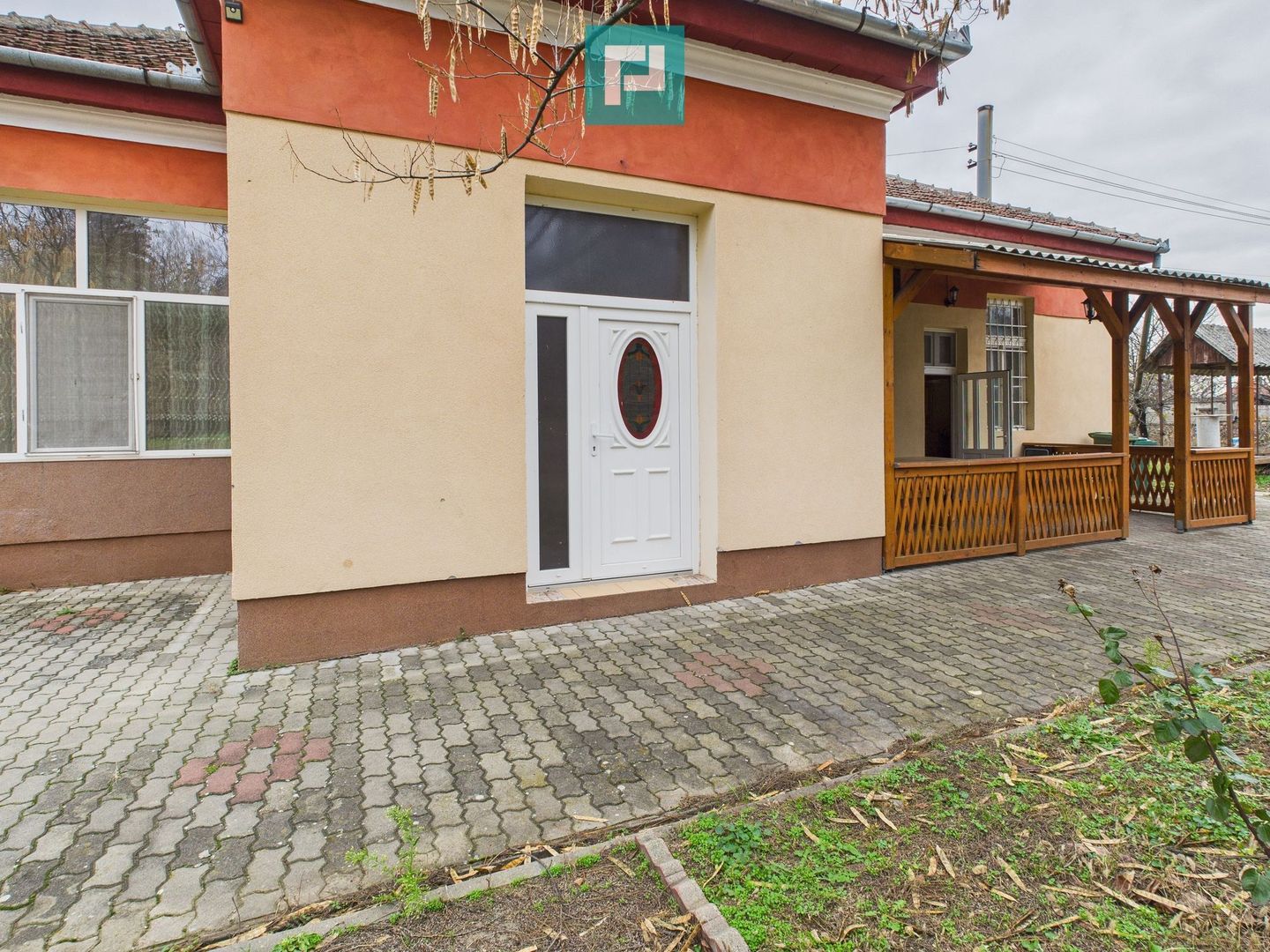 CONAC IMPRESIONANT ÎN GHIOROC - Poză 48