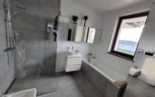 Casa Individuala in Selimbar cu garaj dublu si curte spatioasa - Poză 10