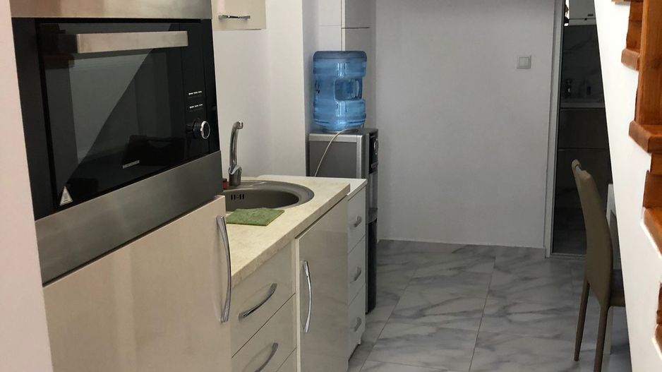 Casa de inchiriat   P+1E+M  - Piata Centrala - Poză 15