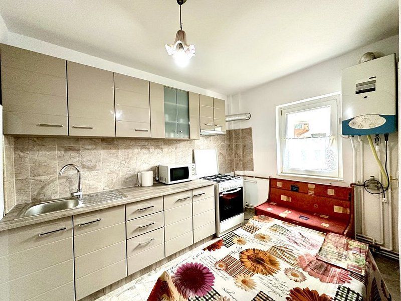 Apartament cu 4 camere zona Aradului - Poză 2