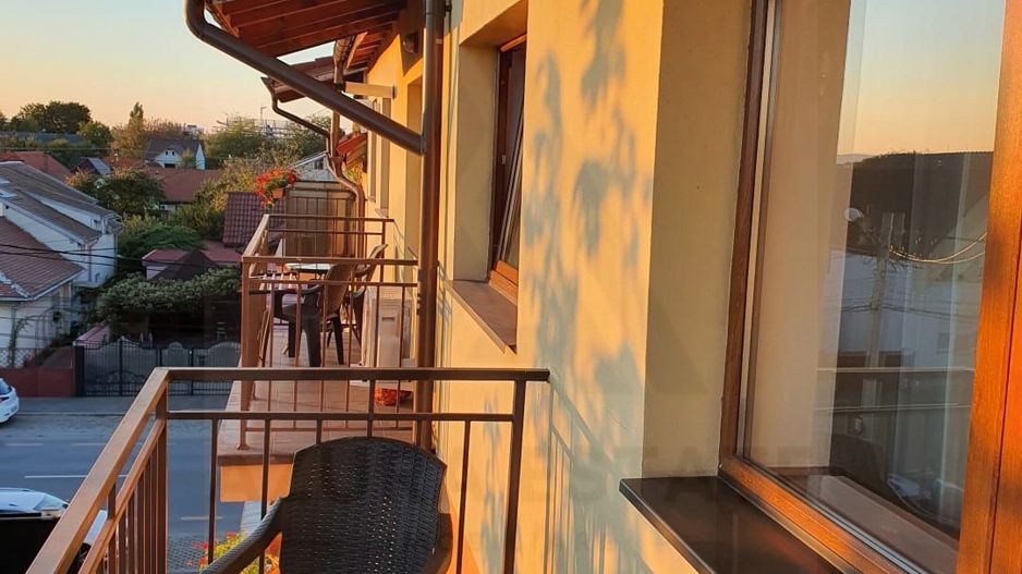 Aapartament renovat 4 camere etaj 2 suprafata 84.66 mp in Piata Cluj - Poză 10