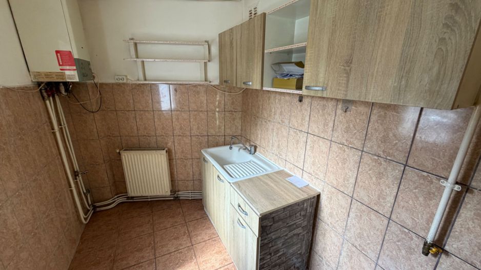 Garsoniera, etaj 1 - Cugir - Poză 3