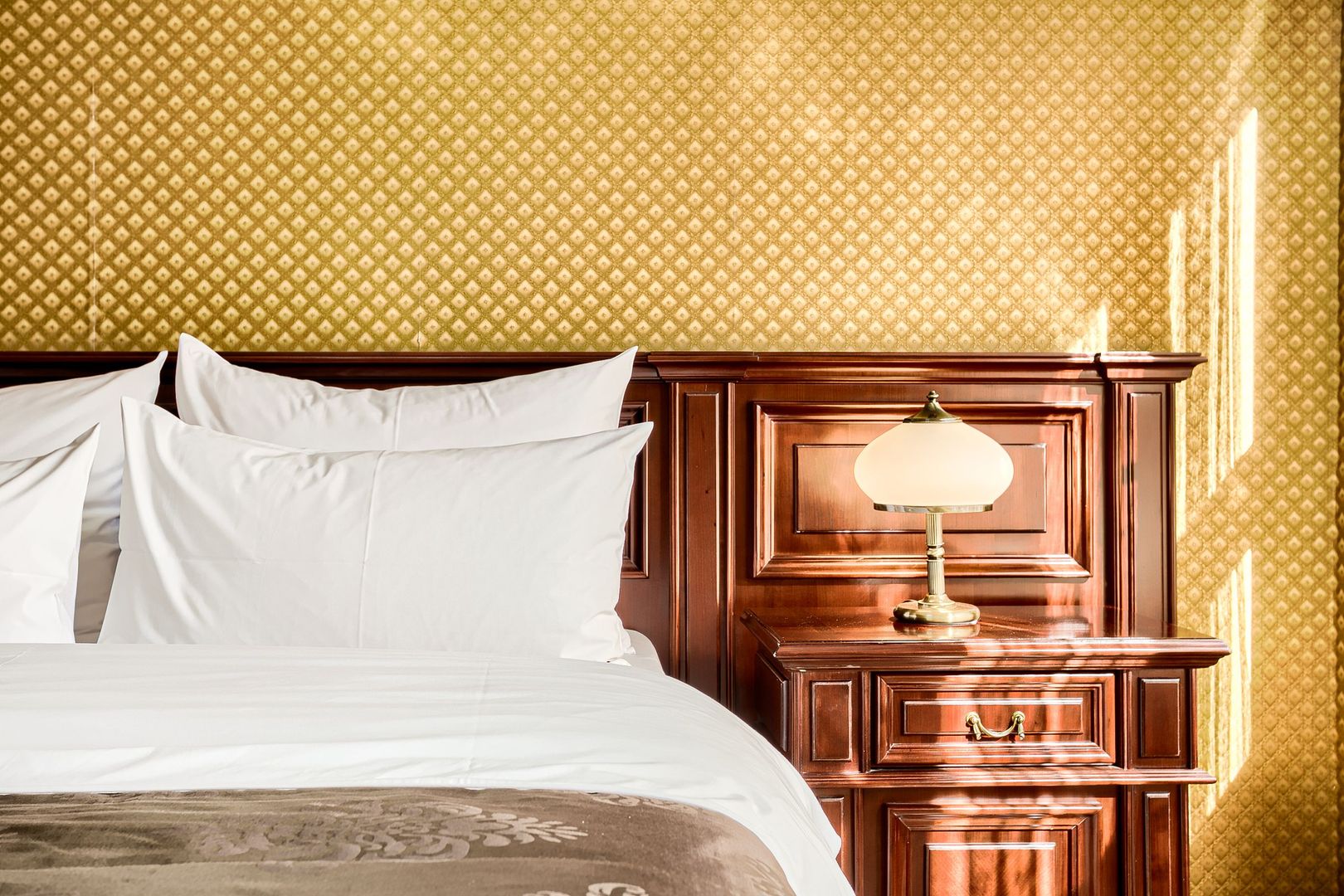 Oportunitate exclusivă de investiție: Hotel Best Western Central Arad - Poză 1