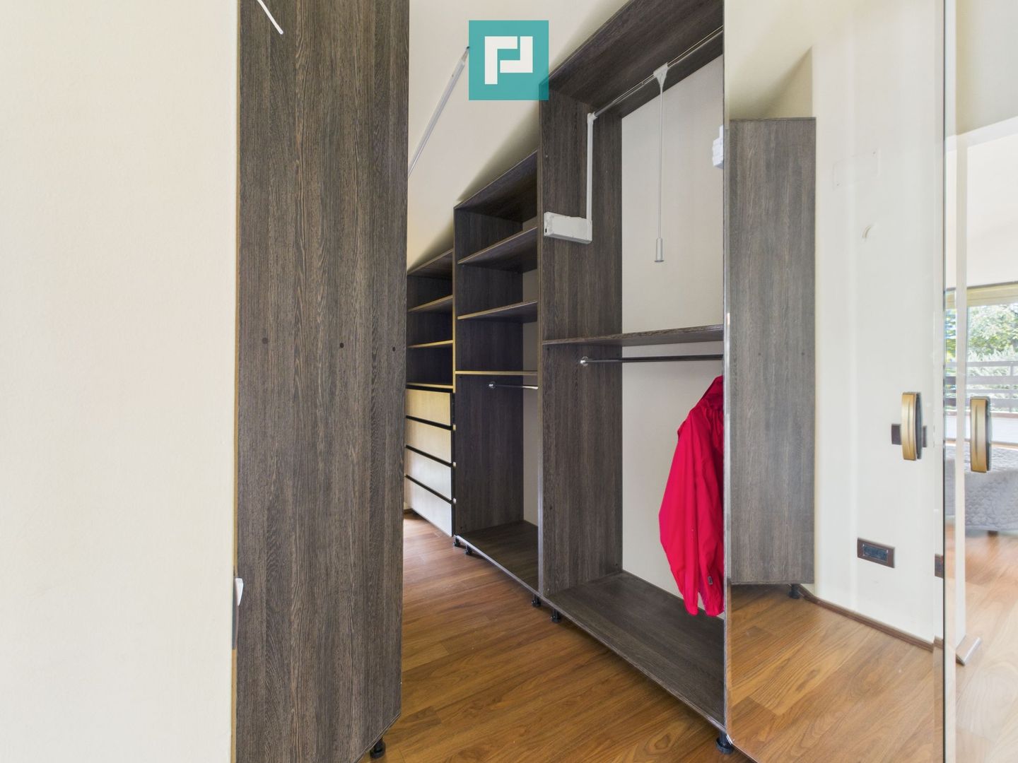 Casă 6 camere - Dumbrăvița - Poză 15