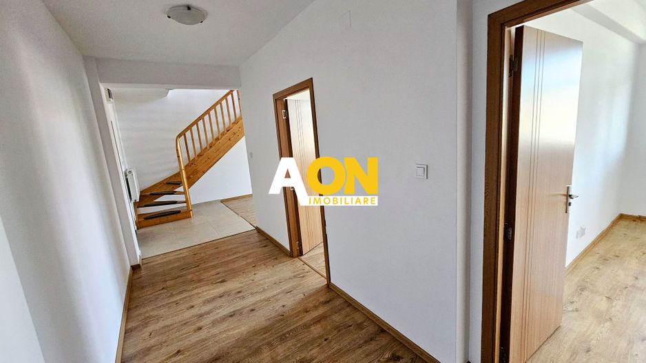 Apartament tip Penthouse, 4 camere, 2 bai, 108 mp utili + boxa, Centru - Poză 4