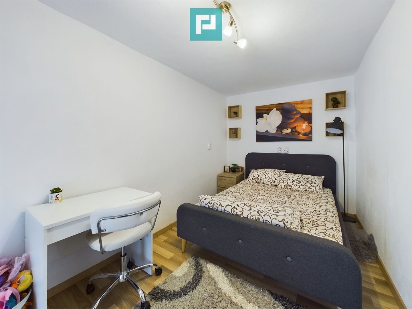 Casă la cheie în Uta - Poză 9