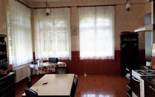 Casa de vanzare Cetate pretabila ca pensiune - Poză 8