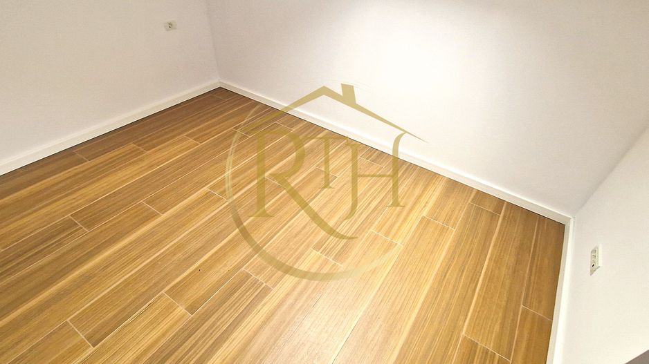 Apartament SAD de închiriat într-un triplex  – locuință sau diverse activități - Poză 13