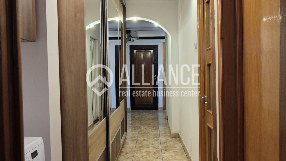INEL 2 APARTAMENT MODERN3 CAMERE DECOMADATE 72 MP - Poză 13