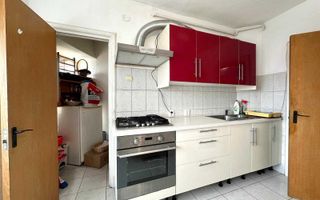 Apartament cu 3 camere de inchiriat, zona Ultracentral - Poză 2