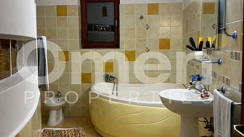 Vilă de închiriat – 260 mp utili, teren 1300 mp, 5 dormitoare, 3 băi, 3 balcoane - Poză 8