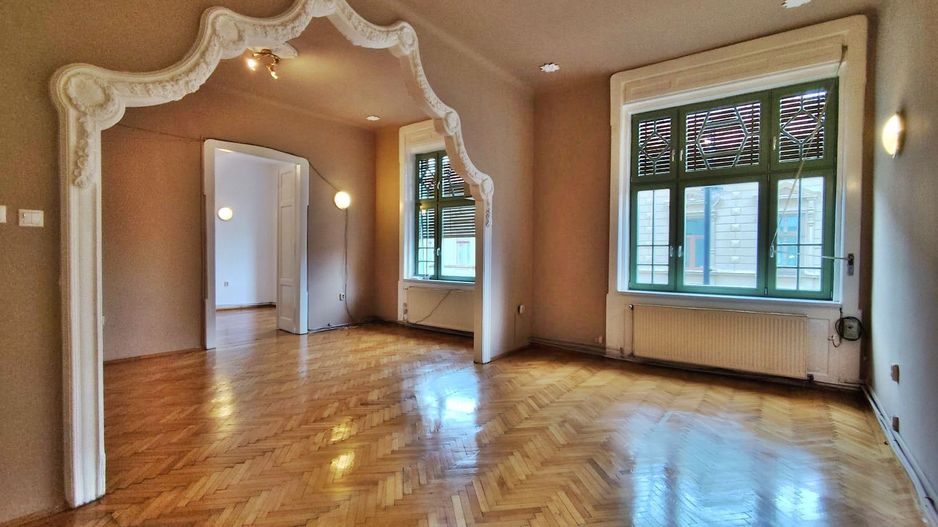 Birou 103 mp, 4 camere, ultracentral, str.I.Vulcan, Oradea, INCHIRIERE - Poză 5