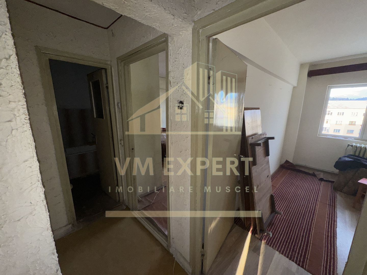 APARTAMENT 3 CAMERE ETAJ 4 VISOI CAMPULUNG - Poză 5