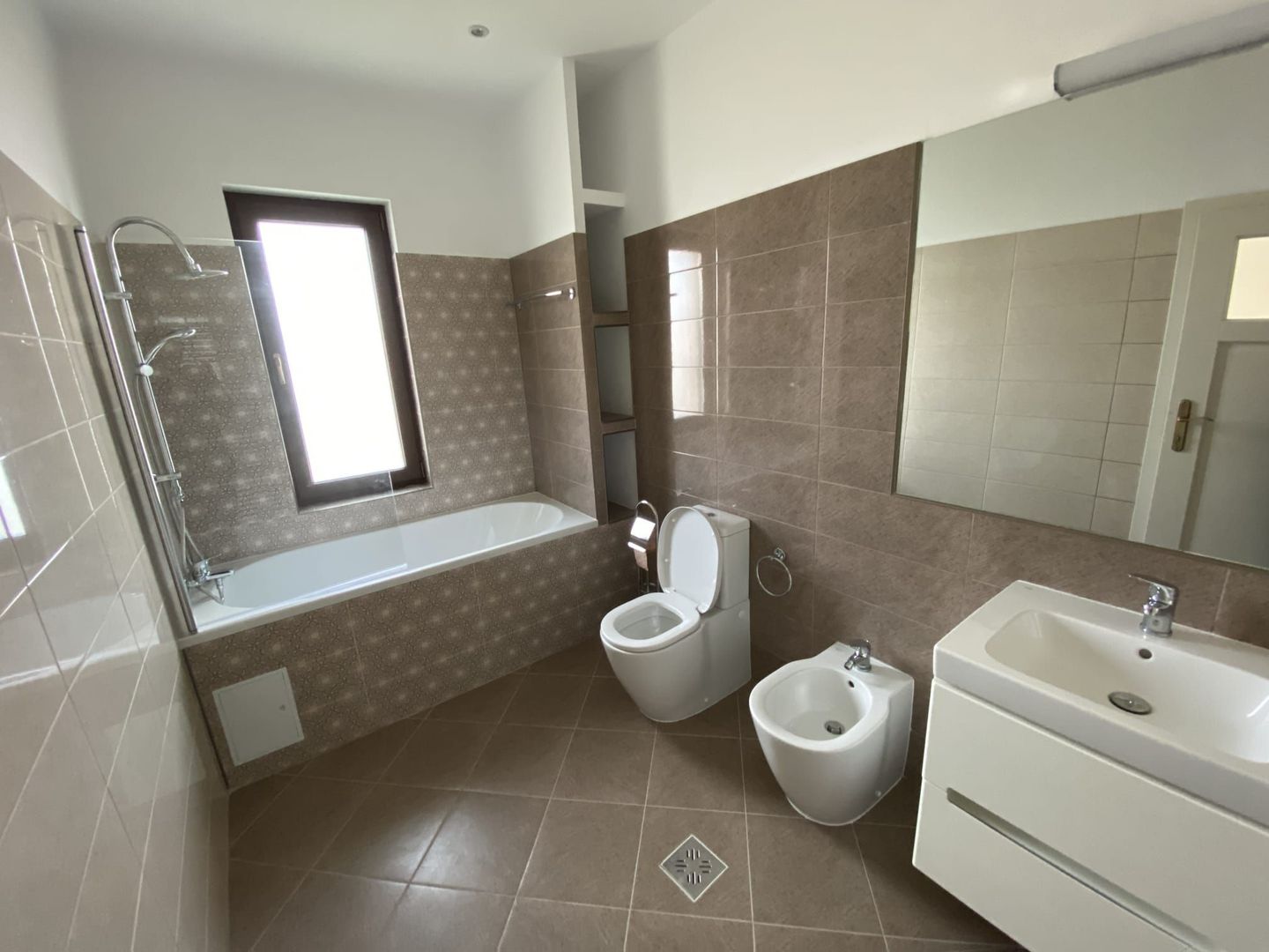 Casa/Villa Inchiriat, Tabacovic, Arad - Poză 10