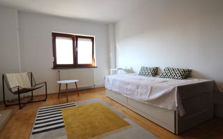 Corneliu Copusul, o camera, centrala proprie. - Poză 1