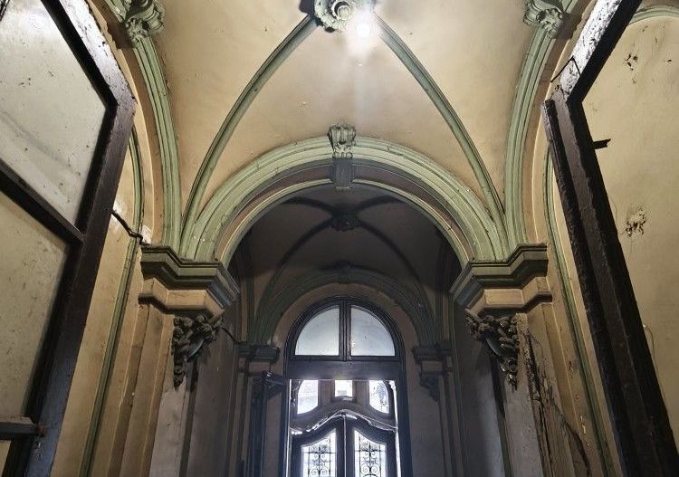 Casă cu farmec istoric în zonă protejată Rosetti, ideală pentru restaurare - Poză 10